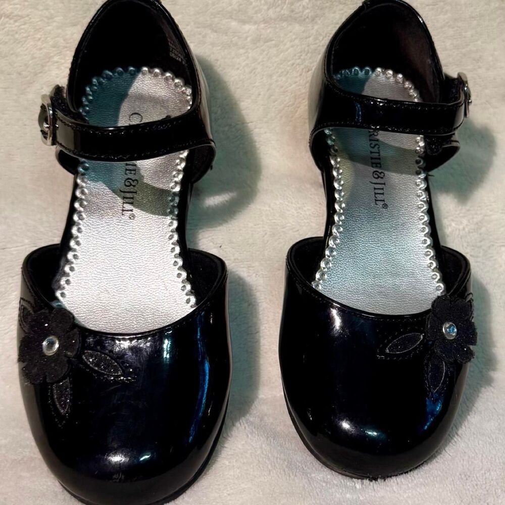 Christie-jill Women's Black Courts